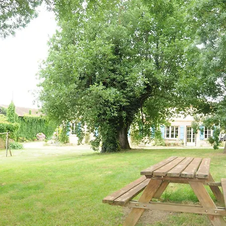 Ferme Du Grand Breton Nocleg ze śniadaniem 3*