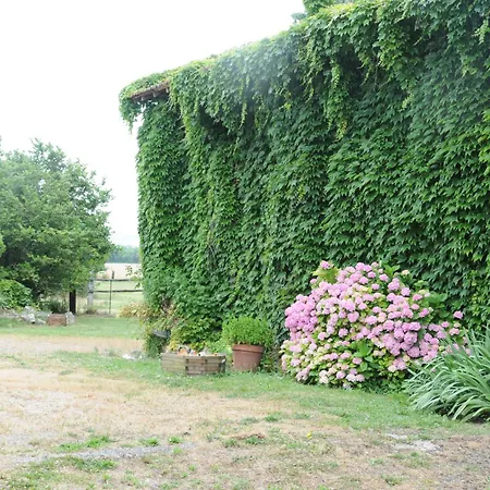 Ferme Du Grand Breton Nocleg ze śniadaniem