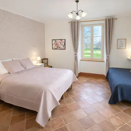 Ferme Du Grand Breton Nocleg ze śniadaniem 3*