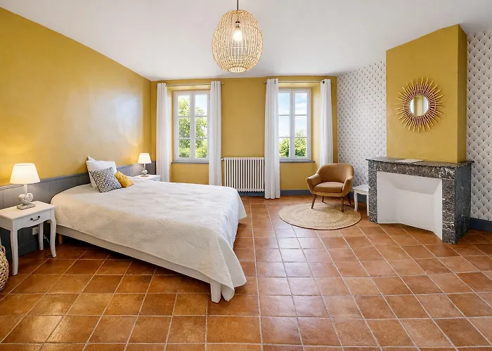 Ferme Du Grand Breton Bed and breakfast 3*